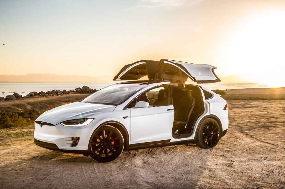 Tesla Model X o carro que pode barrar o coronavírus