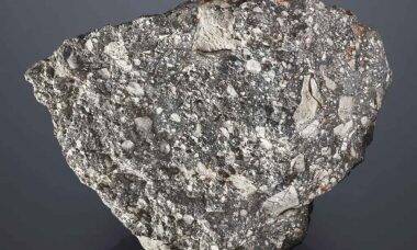 Quinta maior rocha lunar encontrada na Terra esta a venda por R$ 13.8 milhões