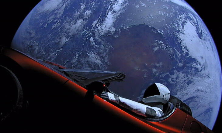 Carro da Tesla lançado ao espaço se aproxima pela 1ª vez de Marte