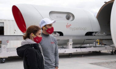 Virgin Hyperloop completa primeiro teste com passageiros