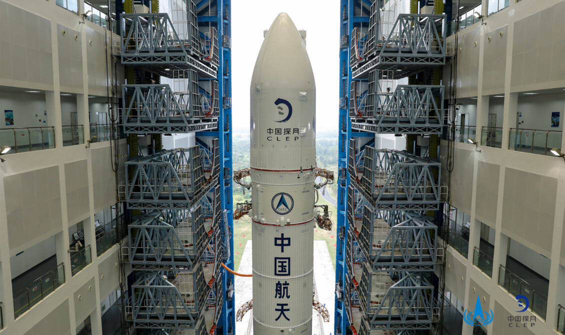China lança missão espacial para a Lua