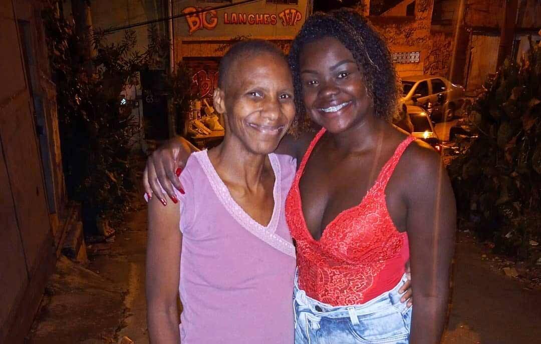 Tombo de Deise Gouveia viraliza e fama vira vaquinha virtual para ajudar moradora. Foto: Reprodução Instagram