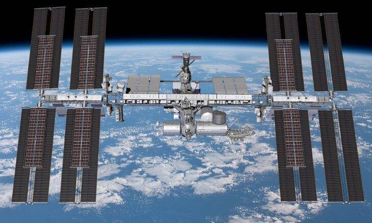 Boeing vai fornecer novos painéis solares para a ISS