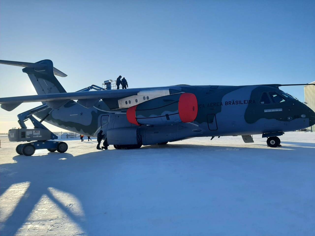 Embraer KC-390 Millennium realiza testes no frio extremo do Alasca