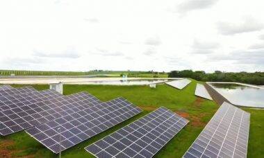 Sabesp inaugura usina de geração de energia solar