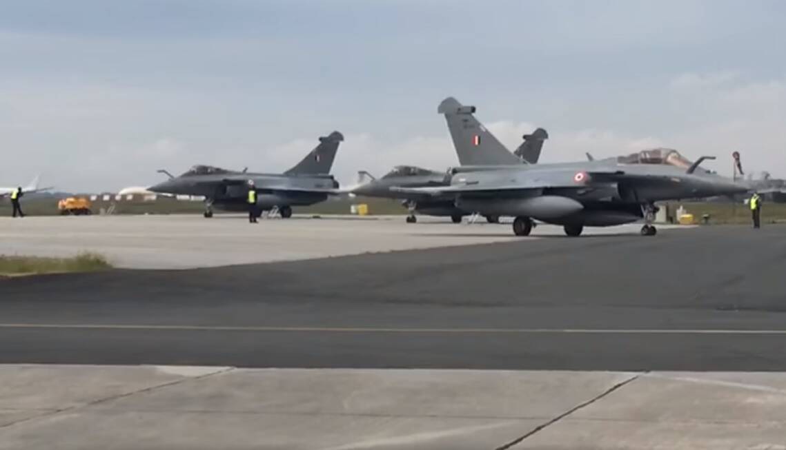 Força Aérea da Índia completa seu 1º esquadrão de caças Dassault Rafale