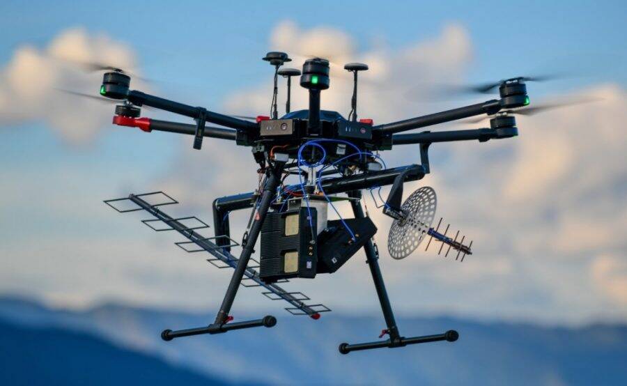 Drone com radar é usado para monitorar plantações