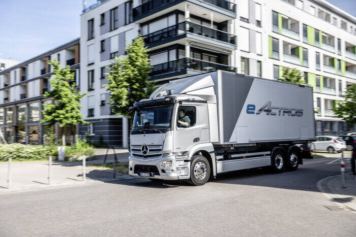 Daimler, Traton e Volvo se unem para criar eletropostos para caminhões elétricos