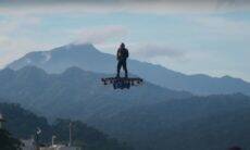 Inventor filipino faz voo de 2,89 km usando hoverboard