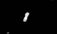 Fotos inéditas revelam detalhes de asteroide em forma de "osso de cachorro"
