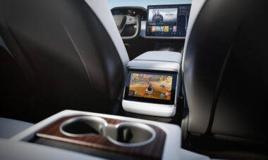 Tesla libera video game na multimídia dos seus carros