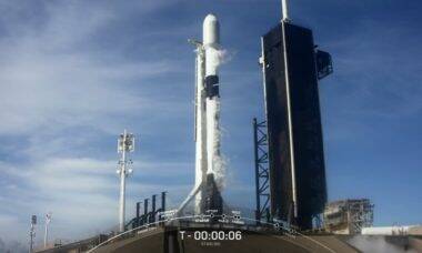 SpaceX lança mais 53 satélites Starlink