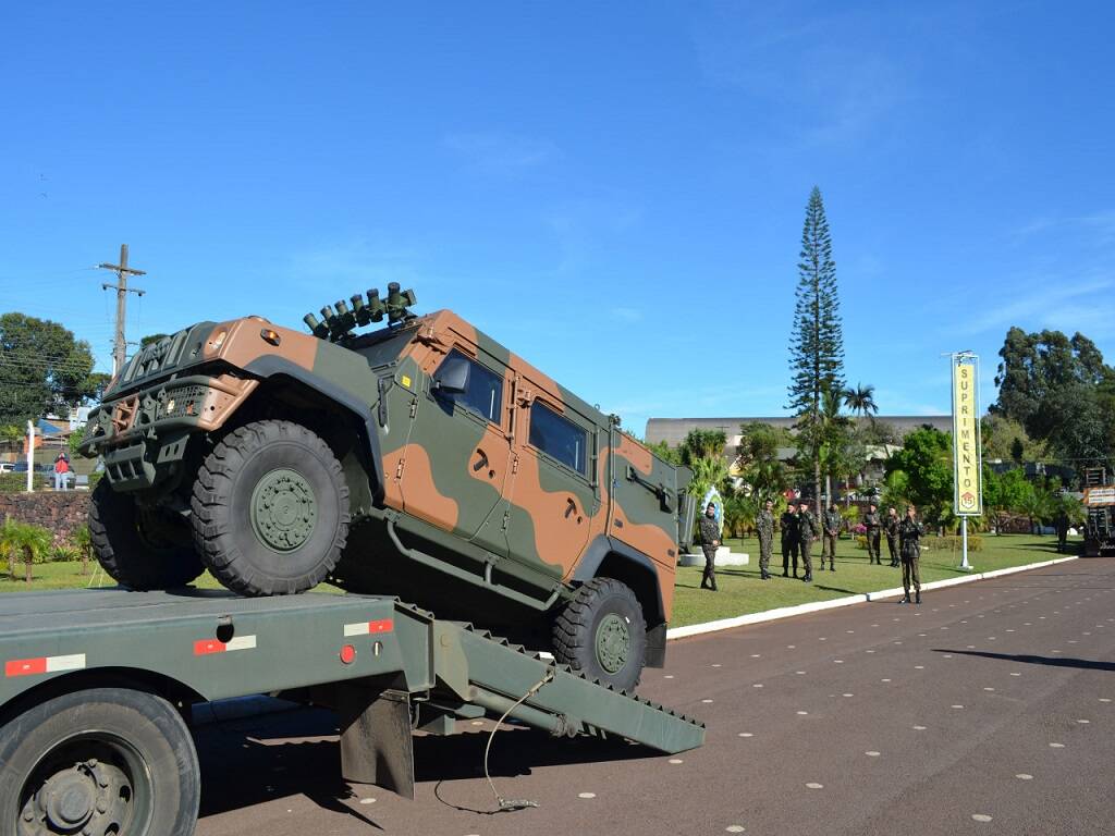 Exército Brasileiro recebe primeiros blindados Iveco LMV-BR