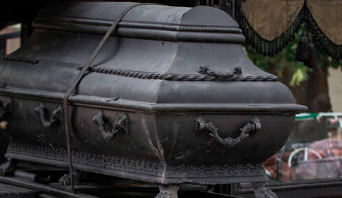 Porque caixões de chumbo são usados no enterro de integrantes da realeza britânica?. Foto: Pexels