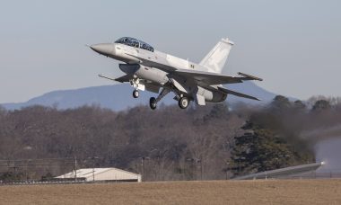 Caça F-16 avançado, Block 70 faz o seu primeiro voo