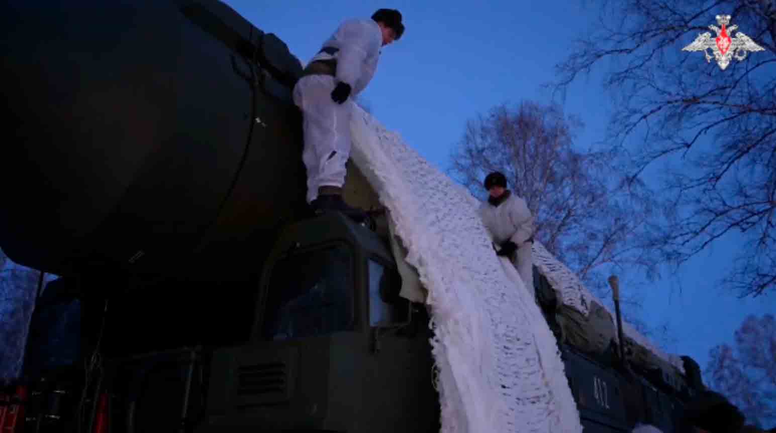 VÍDEO: Tripulações de Mísseis estratégicos fazem manobras de combate na Rússia